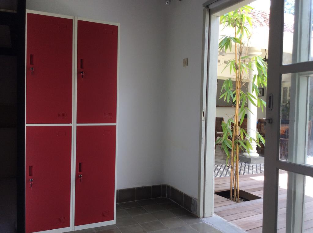 The Patio Yogya Διαμέρισμα Γιογκιακάρτα Εξωτερικό φωτογραφία